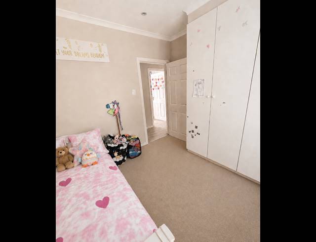3 BEDROOM HOUSE FOR SALE IN CLIFTON HILL ESTATE